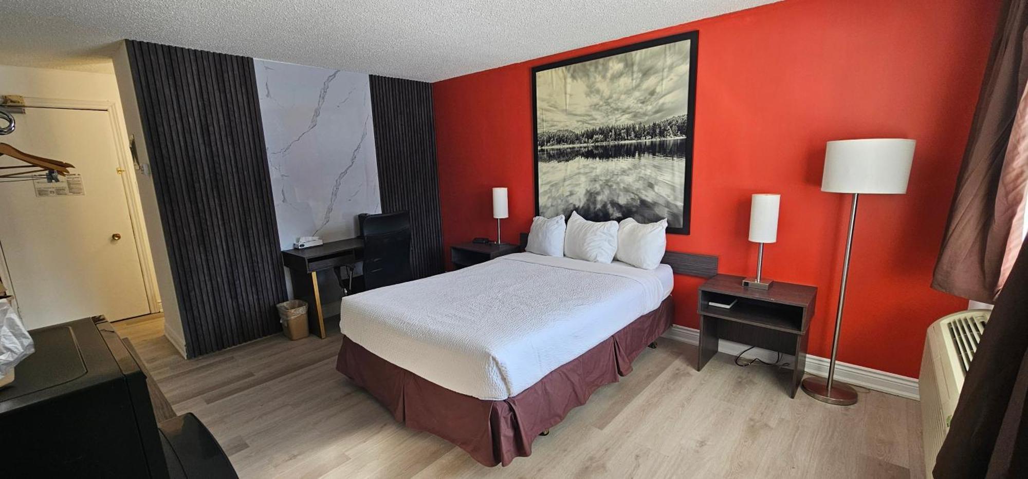 Super 8 by Wyndham Kirkland Lake Eksteriør billede
